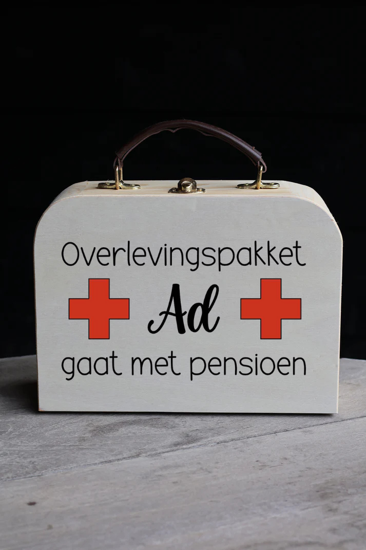 Houten koffertje 'overlevingspakket'