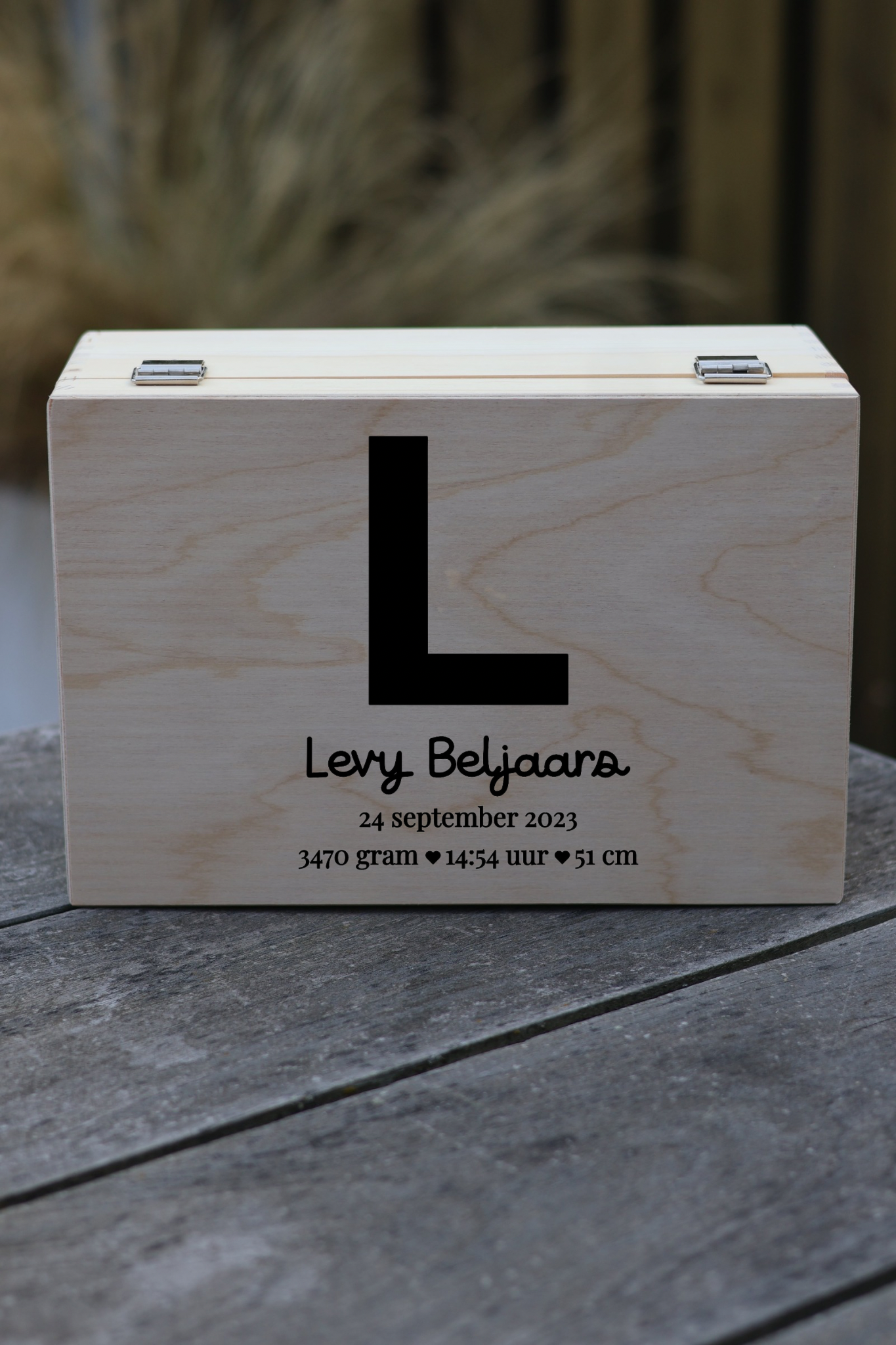 Houten memorybox geboorte met letter